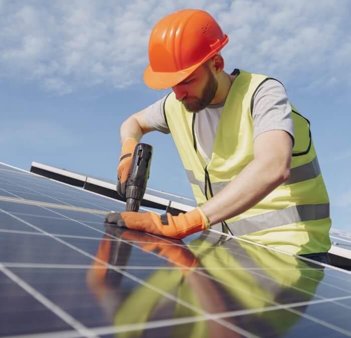 montáž solárních panelů